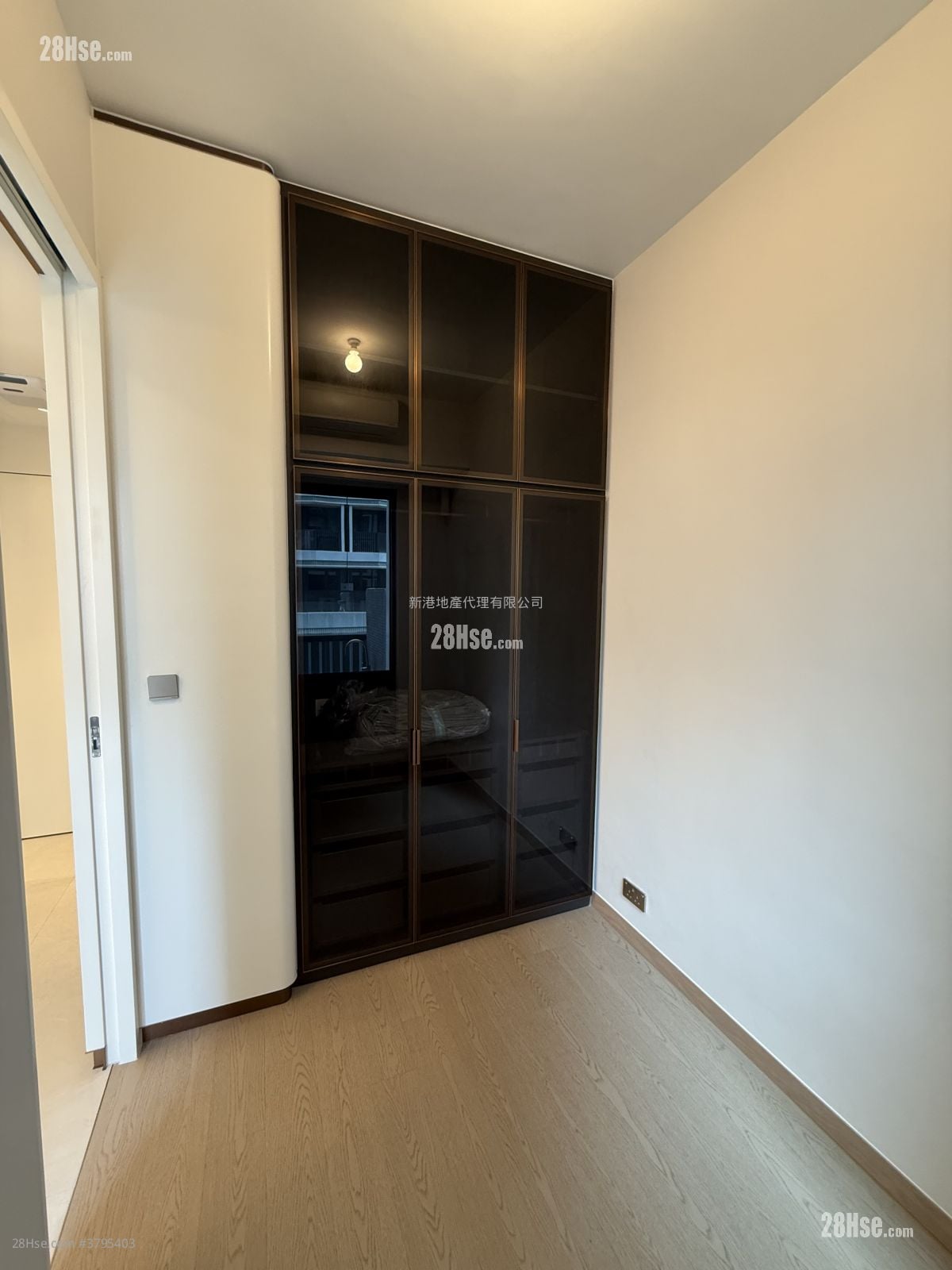 Baker Circle Euston Sell 1 Bedroom , 1 Bathroom 270 ft²