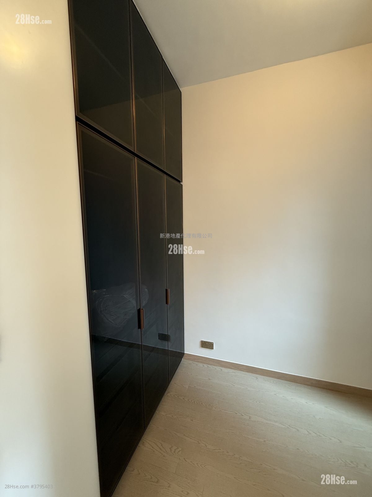 Baker Circle Euston Sell 1 Bedroom , 1 Bathroom 270 ft²