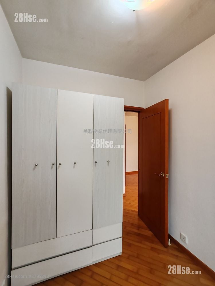 东堤湾畔 售盘 2 房 , 1 浴室 527 平方尺