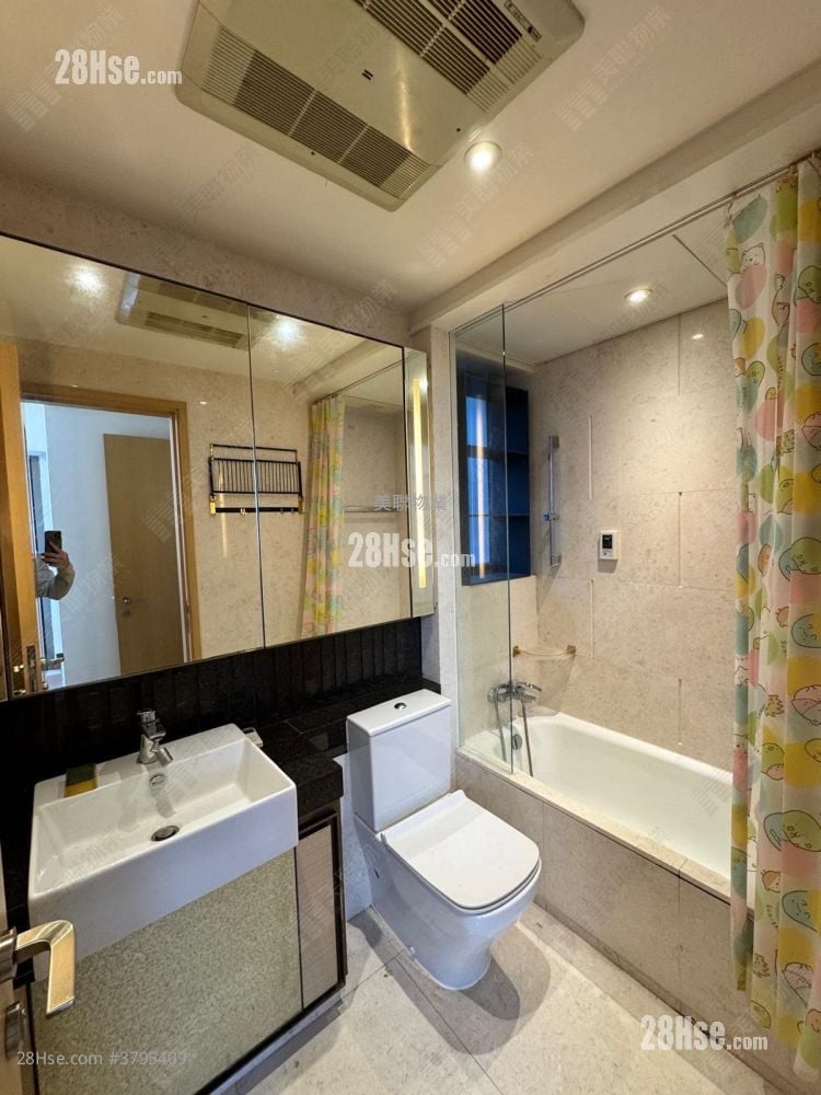 The Papillons Rental 882 ft²