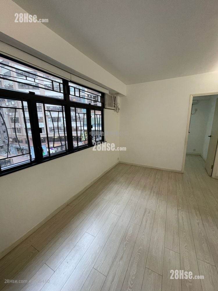 Hillwood Mansion Sell 2 Bedrooms , 1 Bathroom 420 ft²