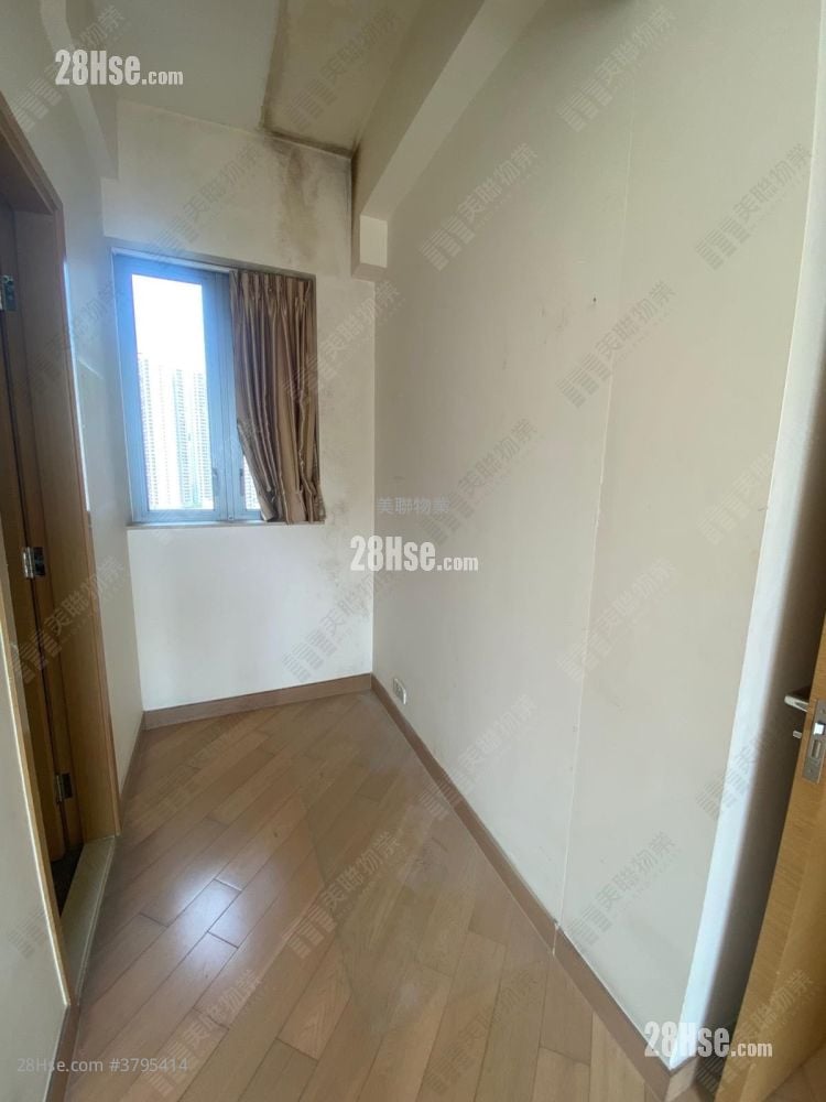 The Wings Rental 712 ft²