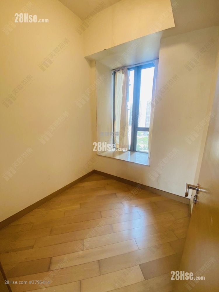 The Wings Rental 712 ft²