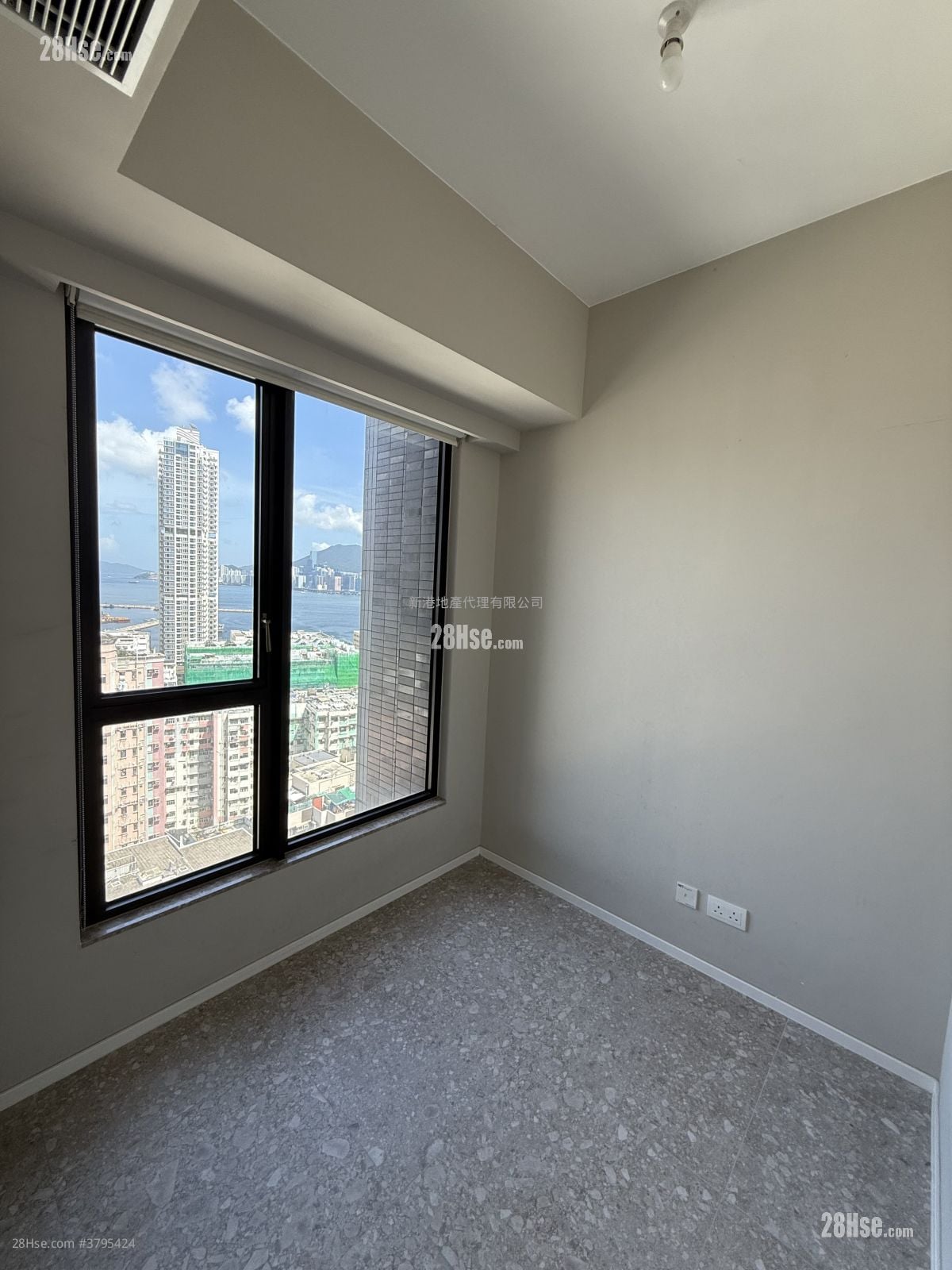 Artisan Garden Sell 2 Bedrooms , 1 Bathroom 386 ft²