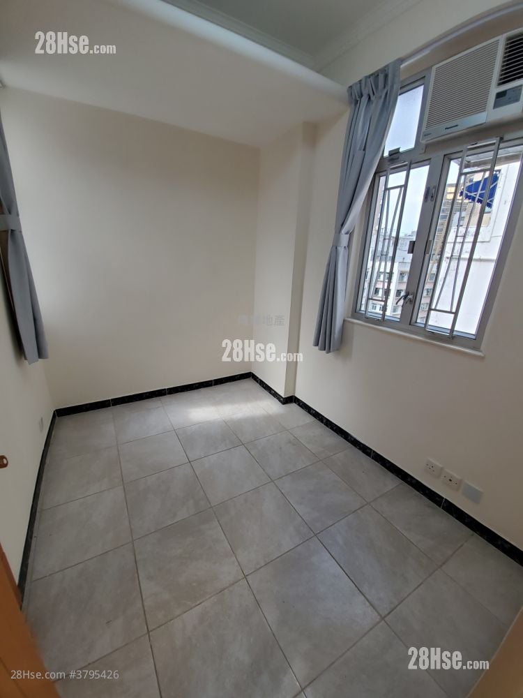 Gold Harbour Mansion Rental 2 Bedrooms , 1 Bathroom 445 ft²