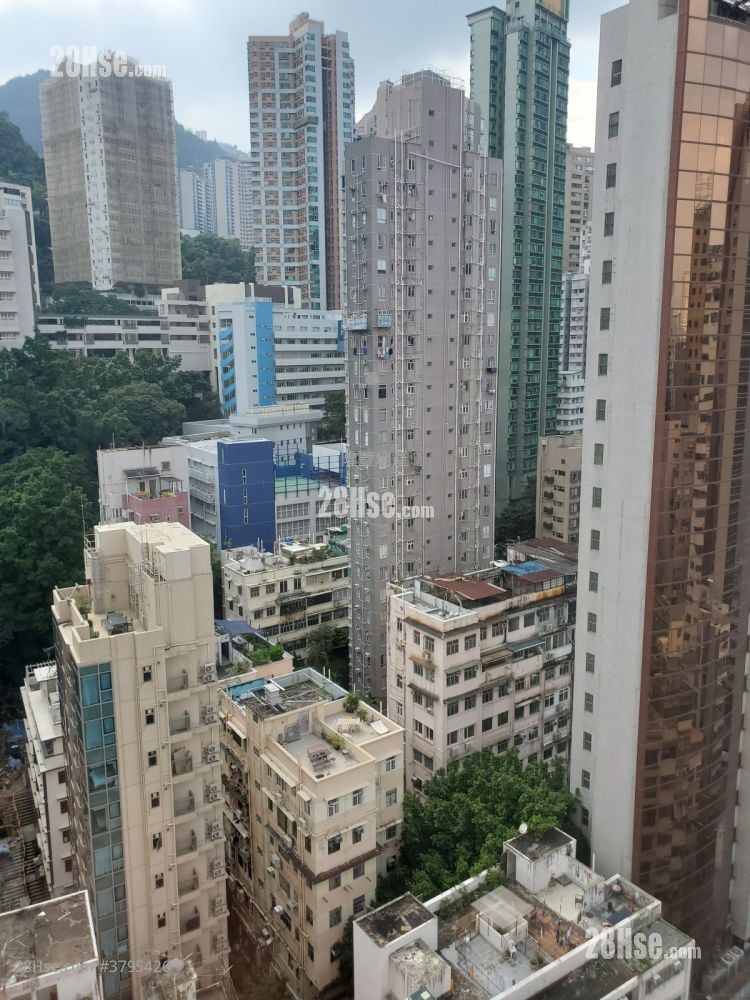 Gold Harbour Mansion Rental 2 Bedrooms , 1 Bathroom 445 ft²