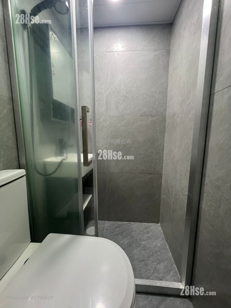 Kim Tak Building Rental Studio , 1 Bathroom 140 ft²