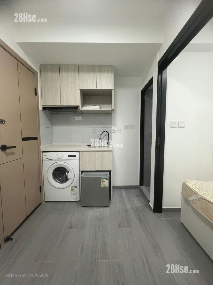 Kim Tak Building Rental Studio , 1 Bathroom 140 ft²