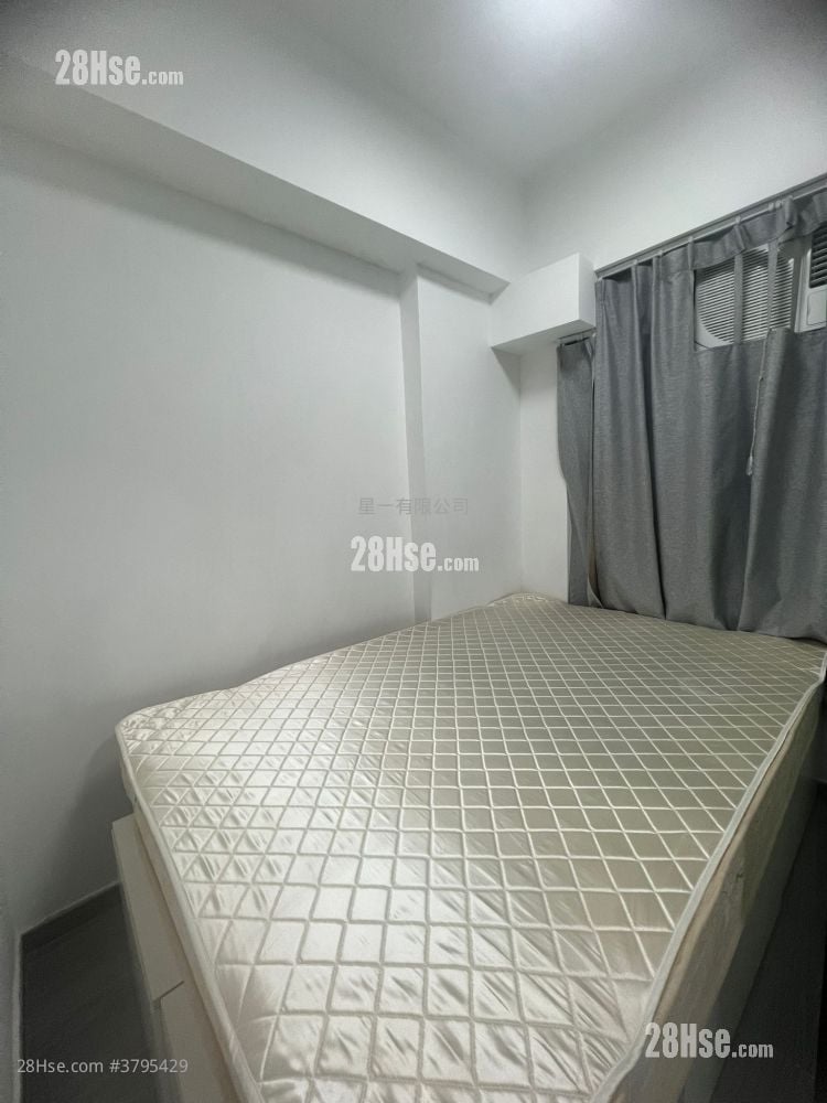 Kim Tak Building Rental Studio , 1 Bathroom 140 ft²