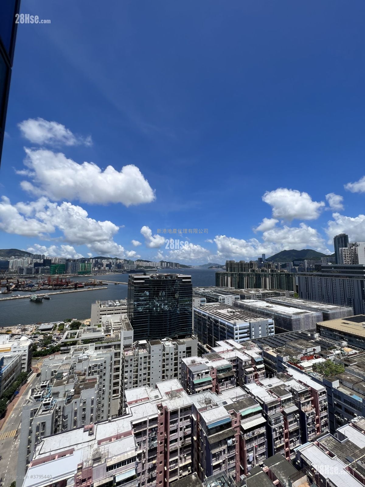 The Vantage Sell 2 Bedrooms , 2 Bathrooms 424 ft²