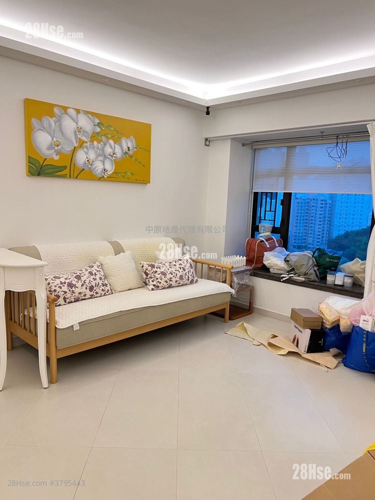 Royal Ascot Rental 594 ft²