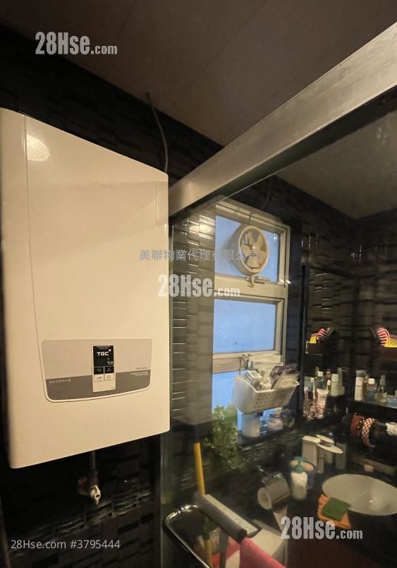 Fanling Town Center Sell 2 Bedrooms 399 ft²