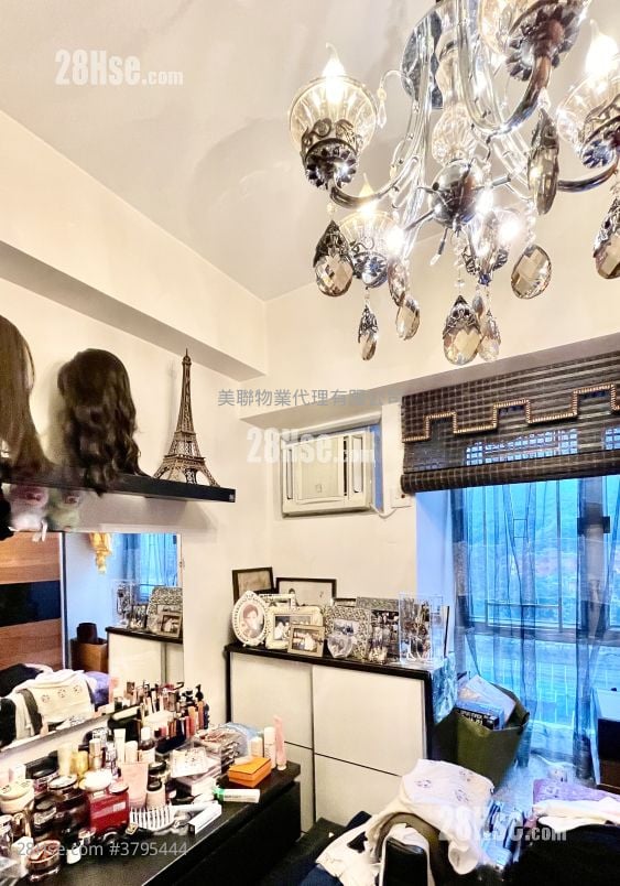 Fanling Town Center Sell 2 Bedrooms 399 ft²