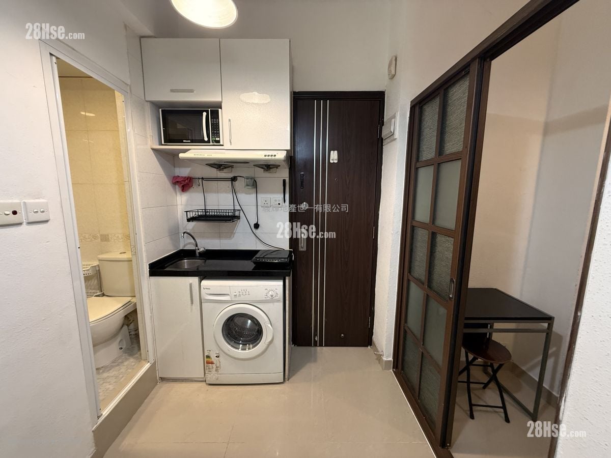 Ocean View Court Rental 1 Bedroom 180 ft²