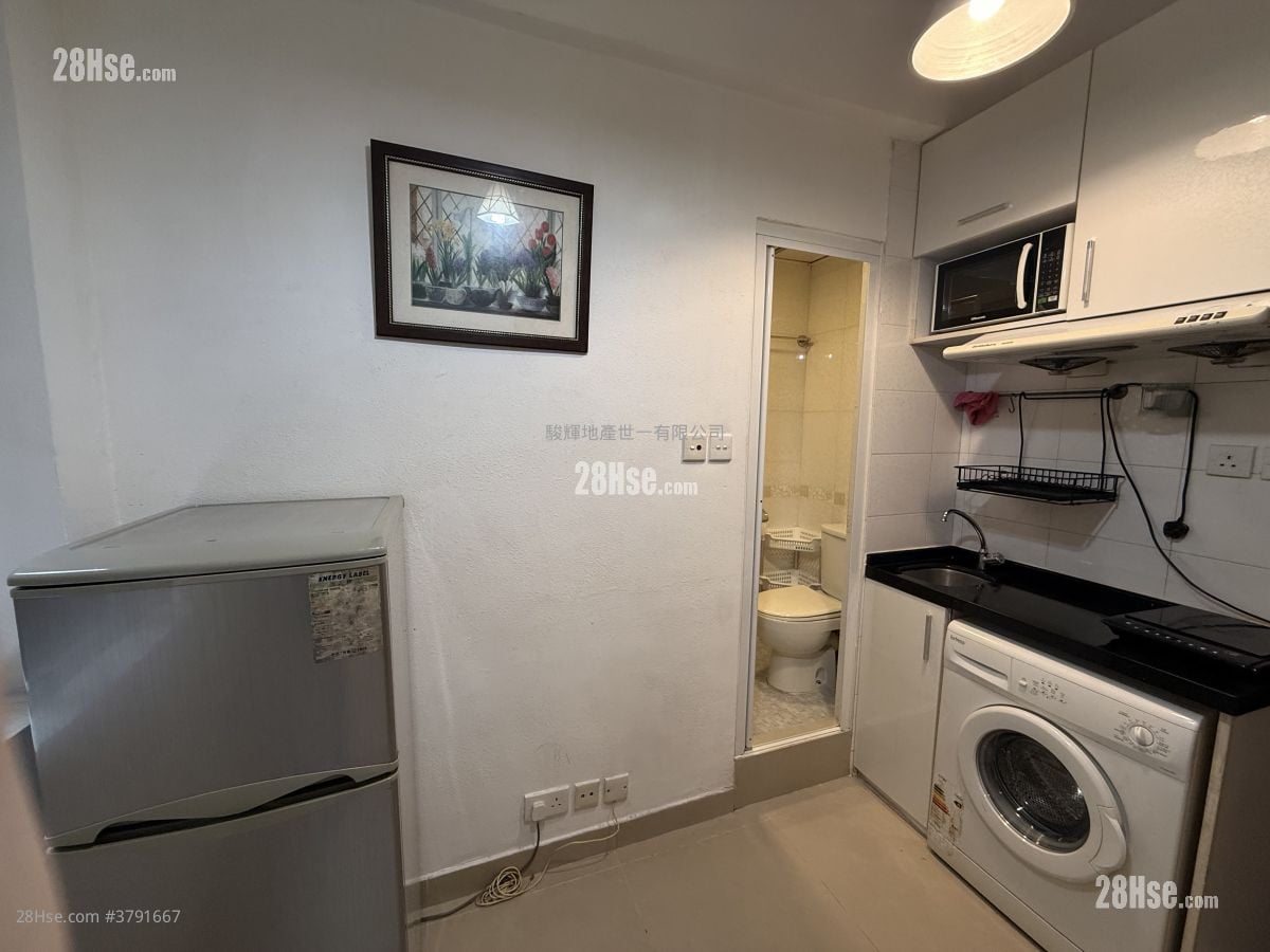 Ocean View Court Rental 1 Bedroom 180 ft²