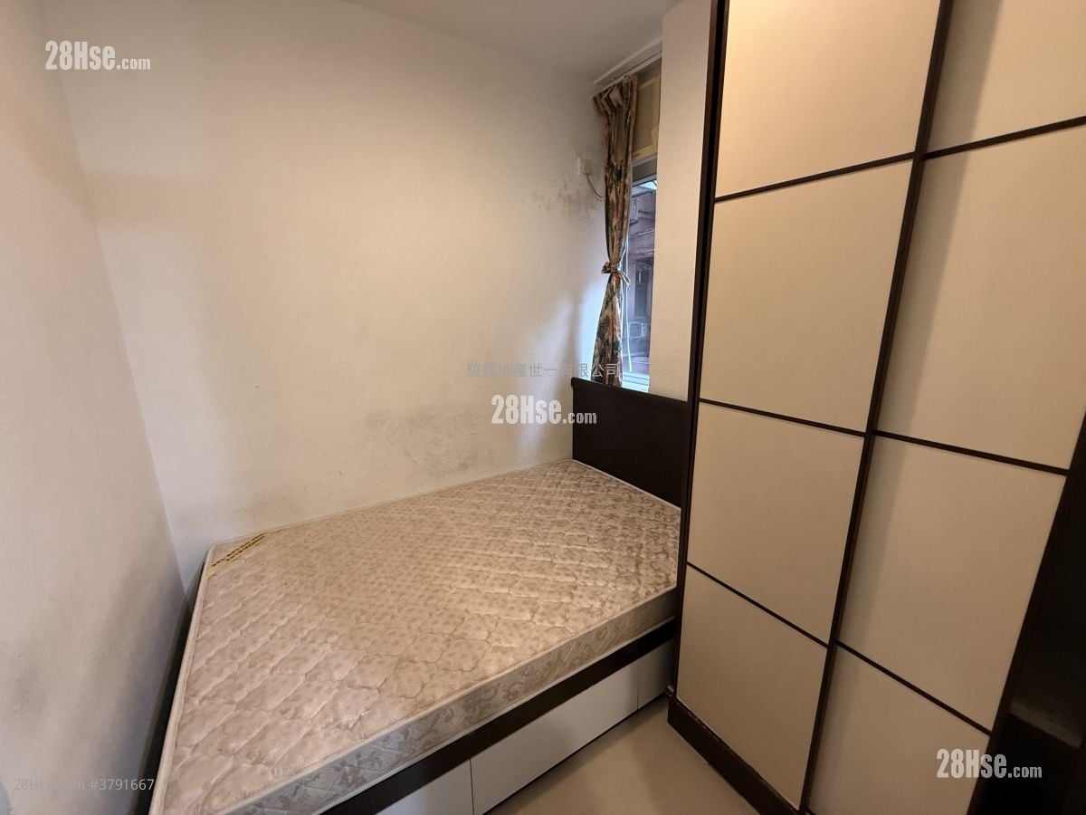 Ocean View Court Rental 1 Bedroom 180 ft²