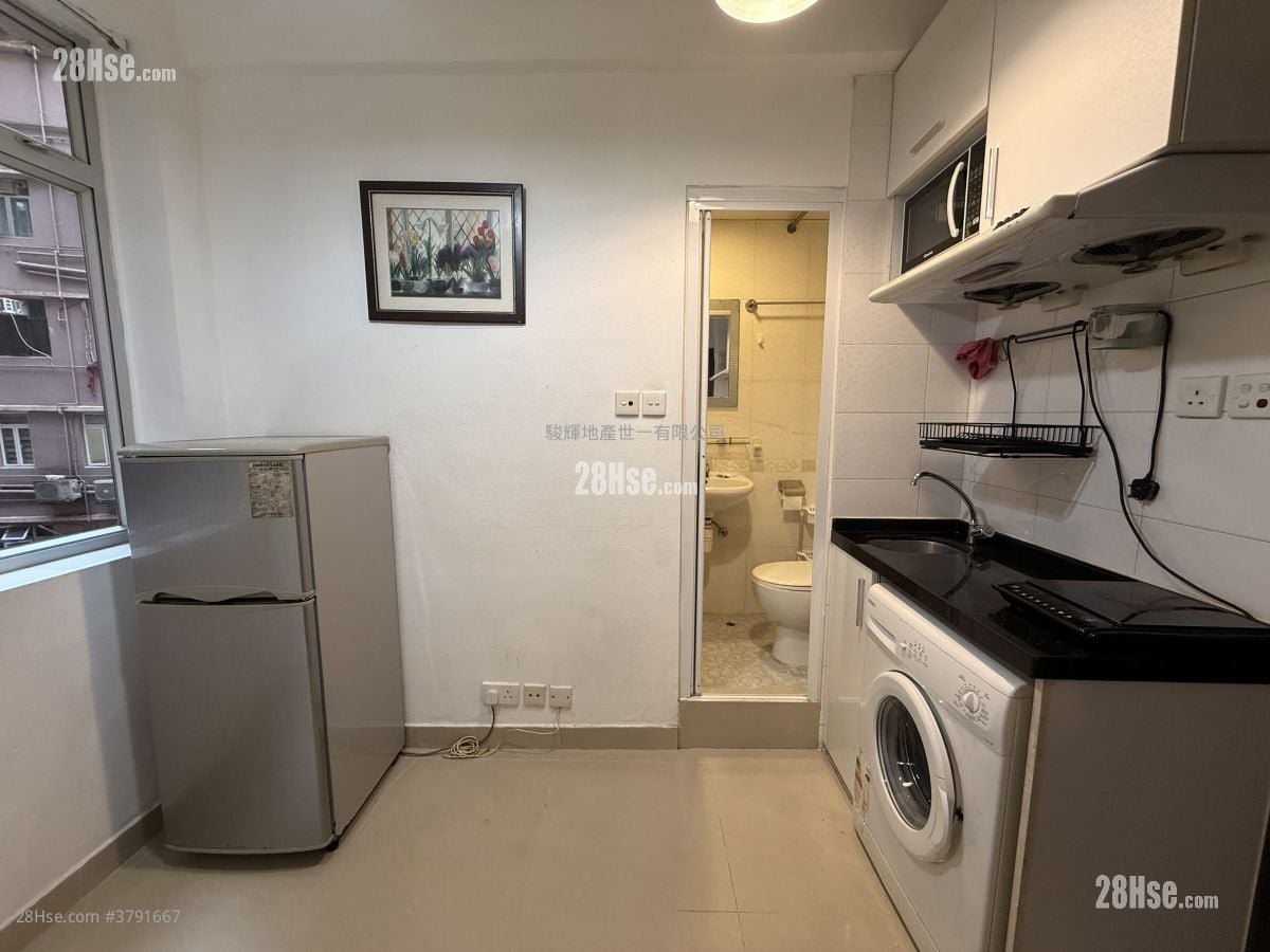 Ocean View Court Rental 1 Bedroom 180 ft²