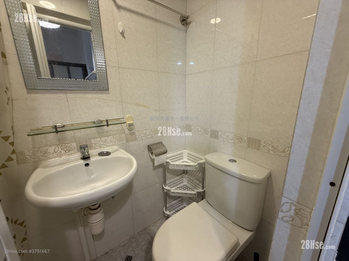 Ocean View Court Rental 1 Bedroom 180 ft²