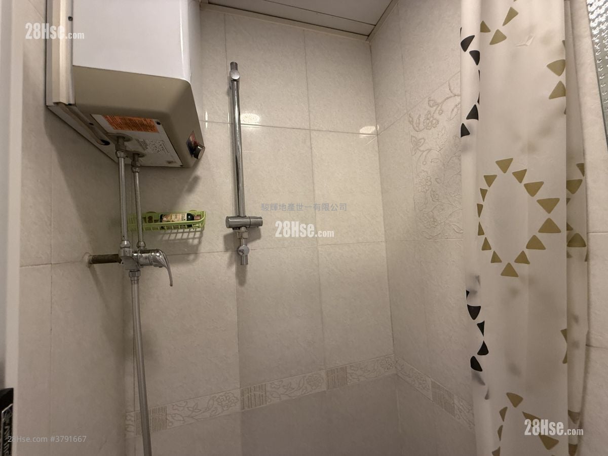 Ocean View Court Rental 1 Bedroom 180 ft²