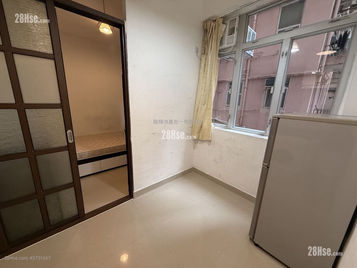 Ocean View Court Rental 1 Bedroom 180 ft²