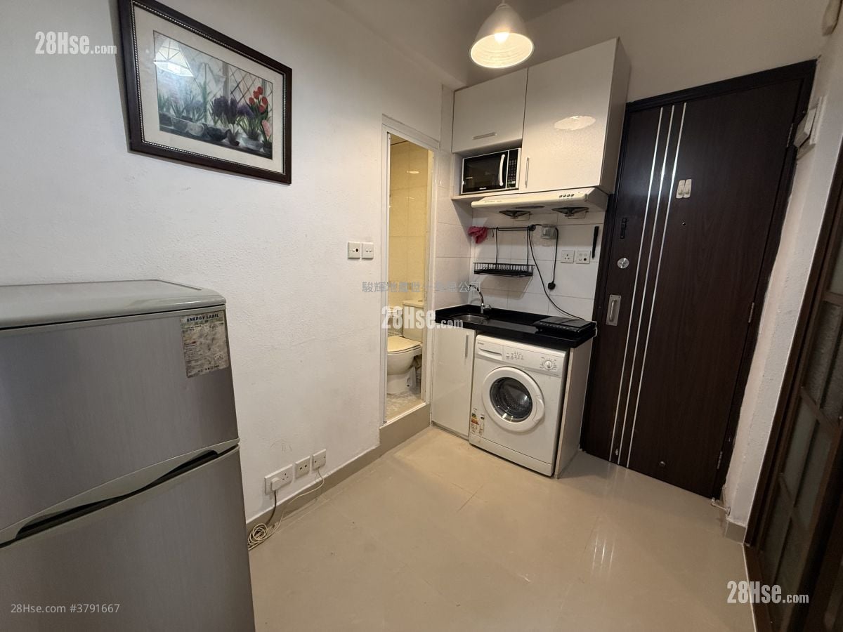 Ocean View Court Rental 1 Bedroom 180 ft²