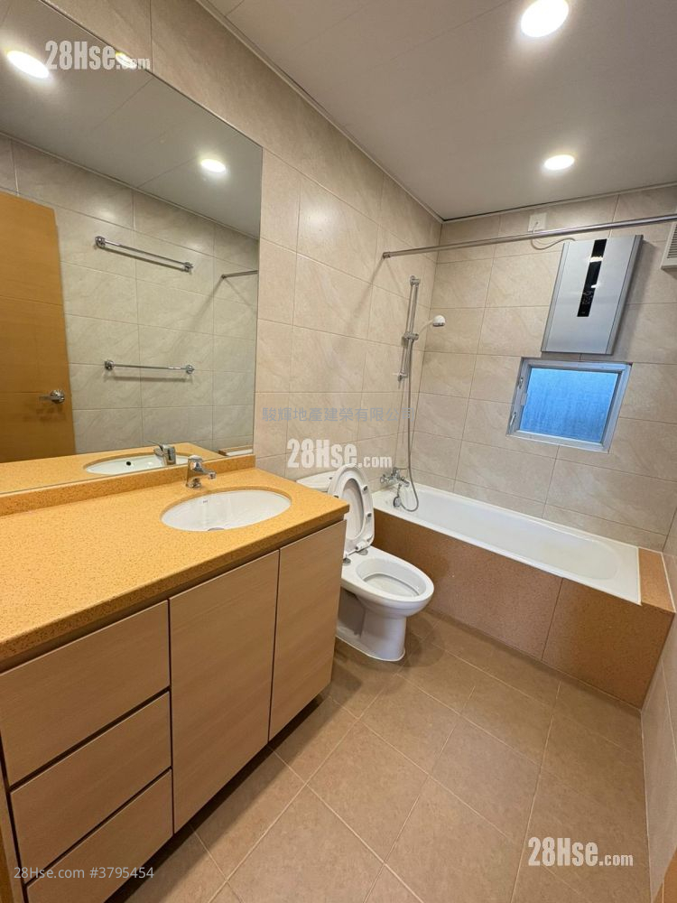 The Dahfuldy Rental 3 Bedrooms , 2 Bathrooms 1,514 ft²