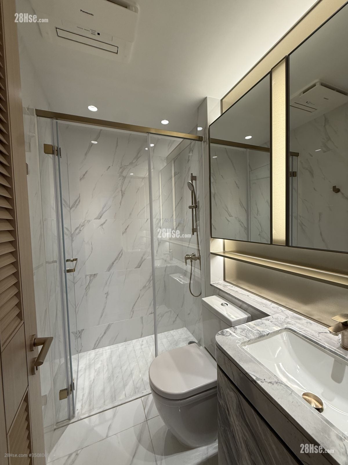 Double Coast Sell 2 Bedrooms , 1 Bathroom 445 ft²