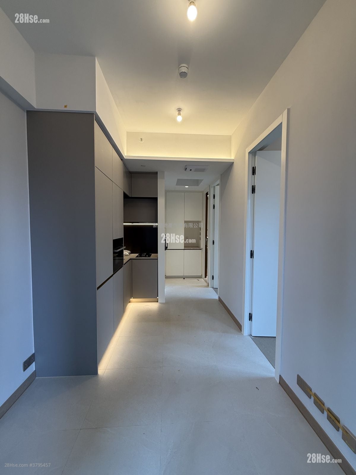 Baker Circle Greenwich Sell 2 Bedrooms , 1 Bathroom 349 ft²