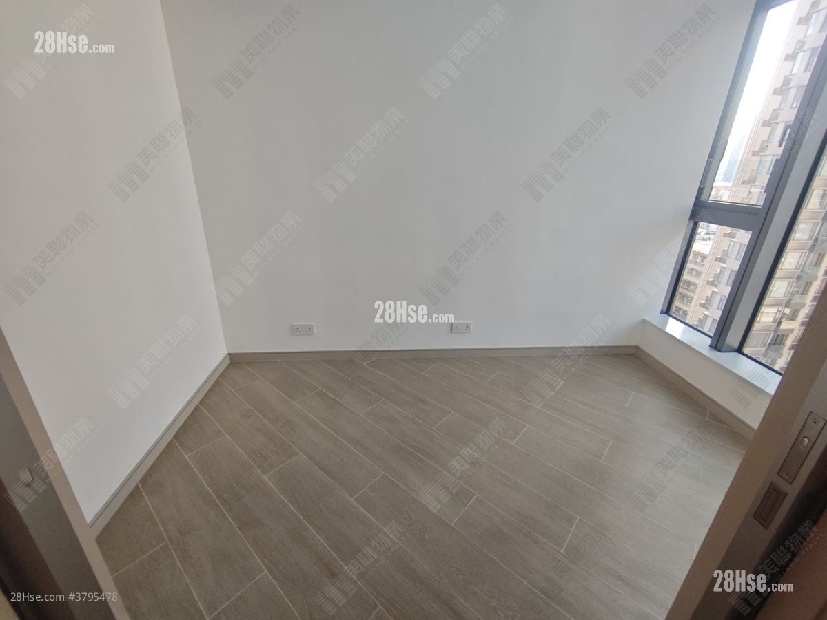 晓柏峰 售盘 1 房 305 平方尺