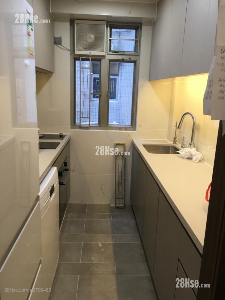 Cassia Court Rental 3 Bedrooms , 2 Bathrooms 814 ft²