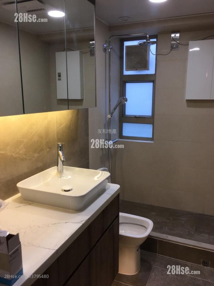 Cassia Court Rental 3 Bedrooms , 2 Bathrooms 814 ft²