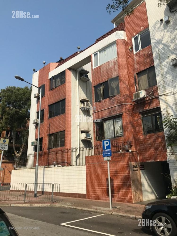 Cassia Court Rental 3 Bedrooms , 2 Bathrooms 814 ft²