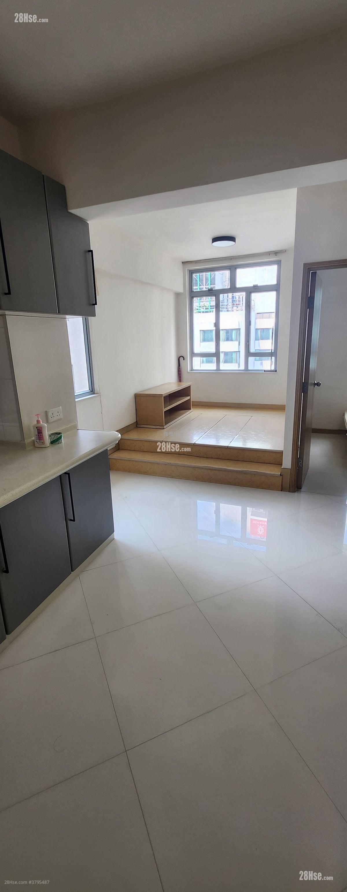 Hay Wah Building Rental 1 Bedroom , 1 Bathroom 336 ft²