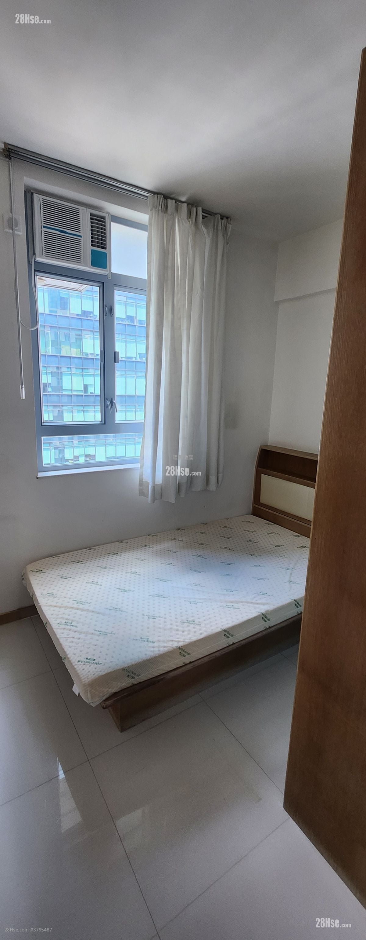 Hay Wah Building Rental 1 Bedroom , 1 Bathroom 336 ft²