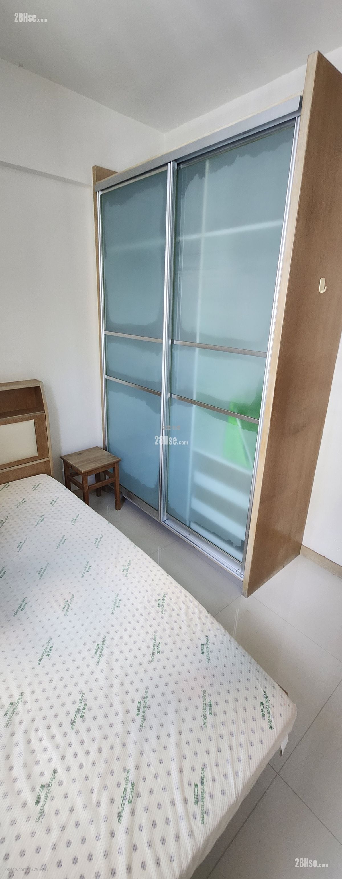 Hay Wah Building Rental 1 Bedroom , 1 Bathroom 336 ft²