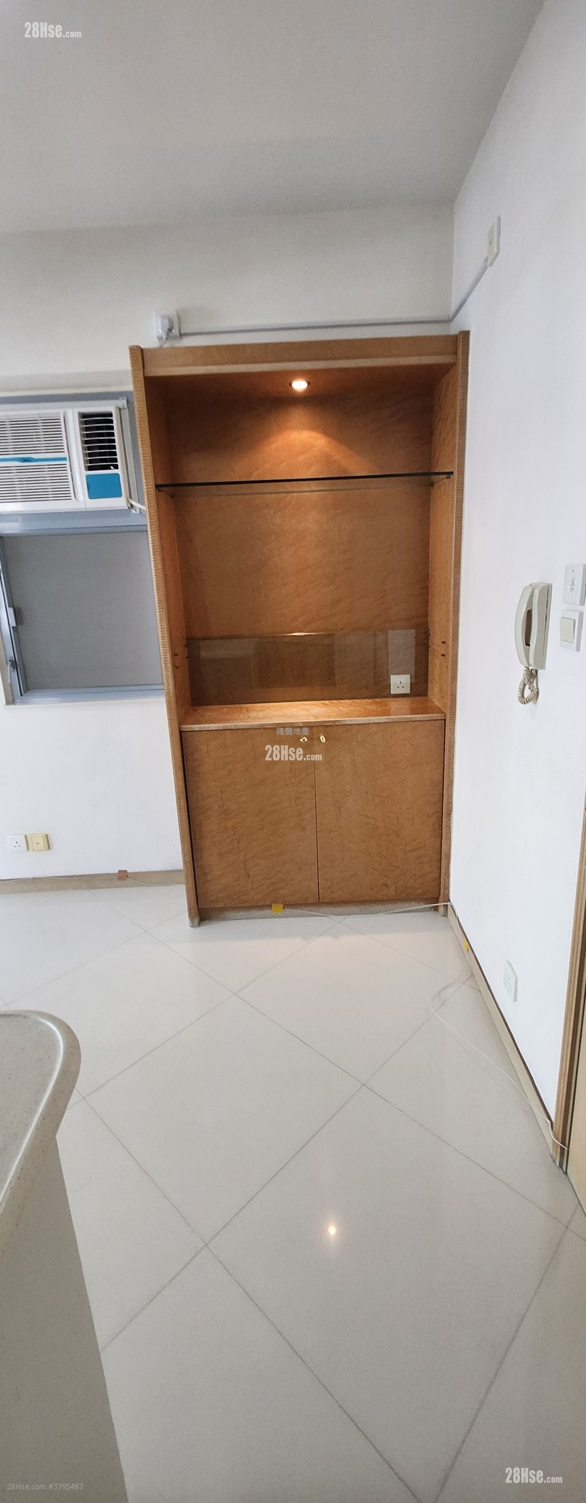 Hay Wah Building Rental 1 Bedroom , 1 Bathroom 336 ft²