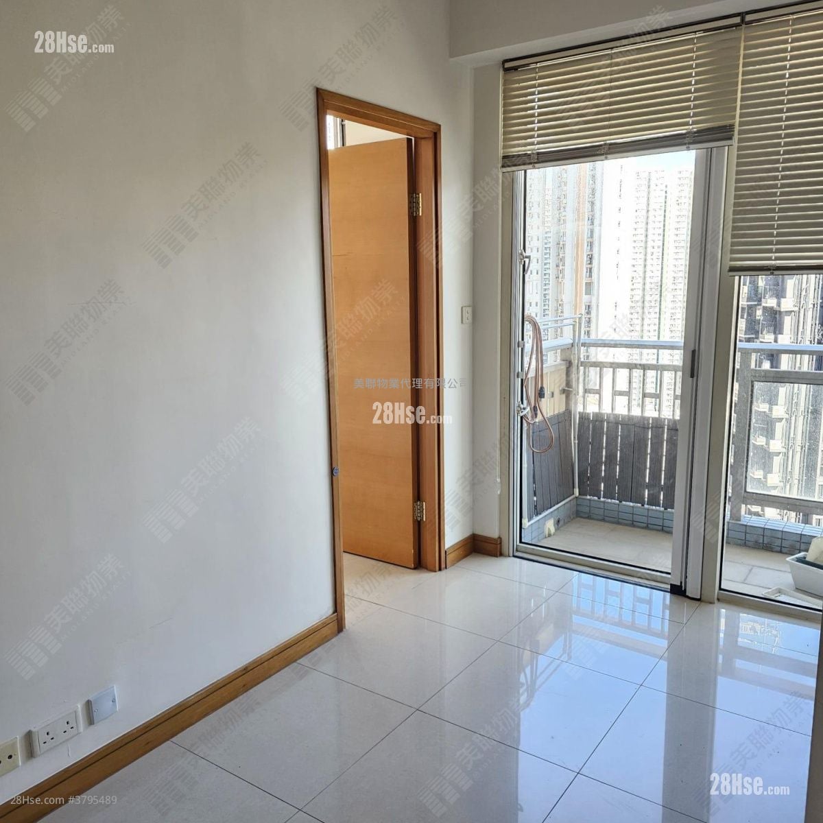 One New York Sell 240 ft²