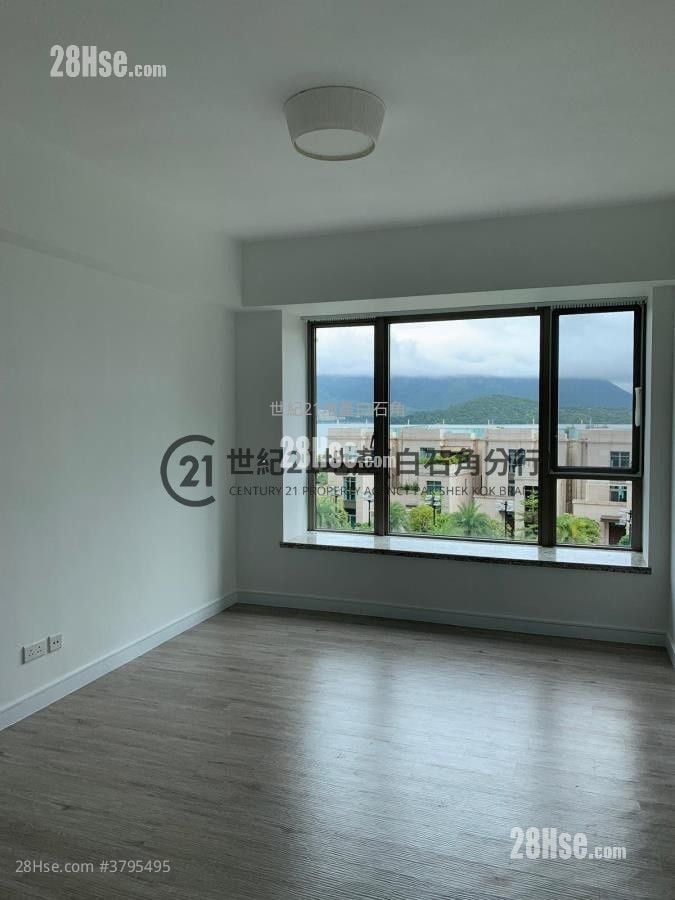 Mayfair By The Sea Sell 4 Bedrooms , 3 Bathrooms 1,400 ft²