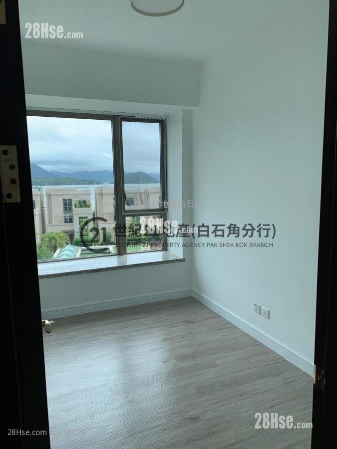 Mayfair By The Sea Sell 4 Bedrooms , 3 Bathrooms 1,400 ft²