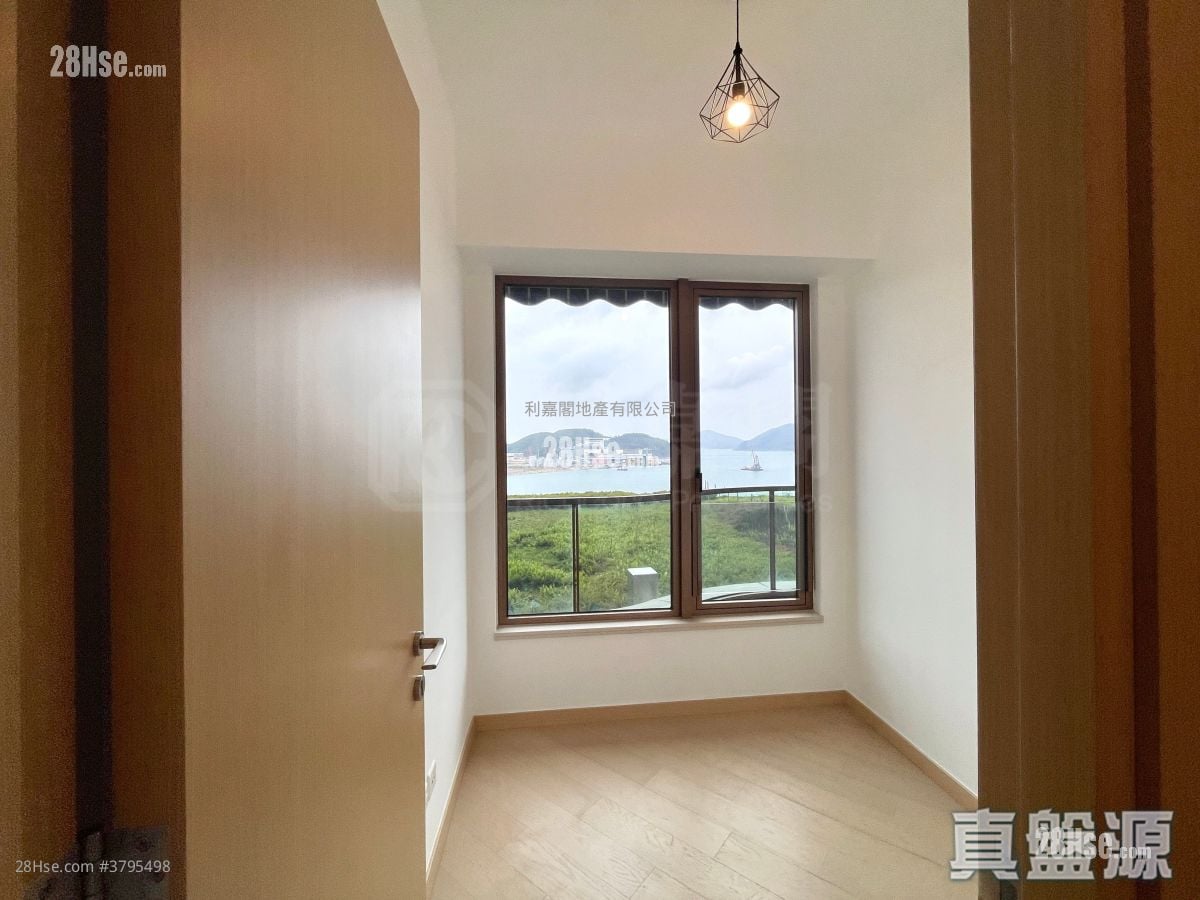 LP10 租盘 3 房 , 2 浴室 832 平方尺