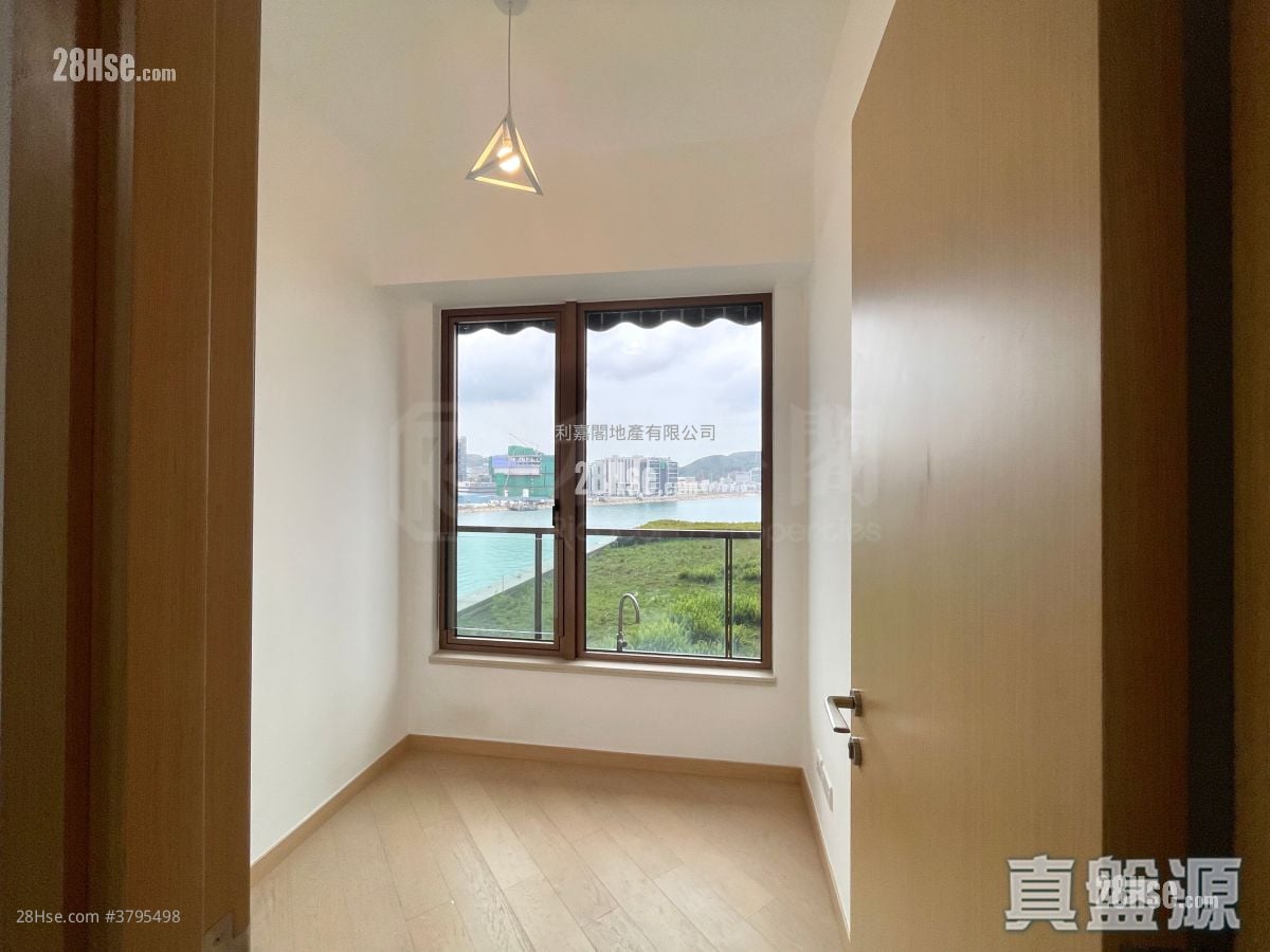 LP10 租盘 3 房 , 2 浴室 832 平方尺