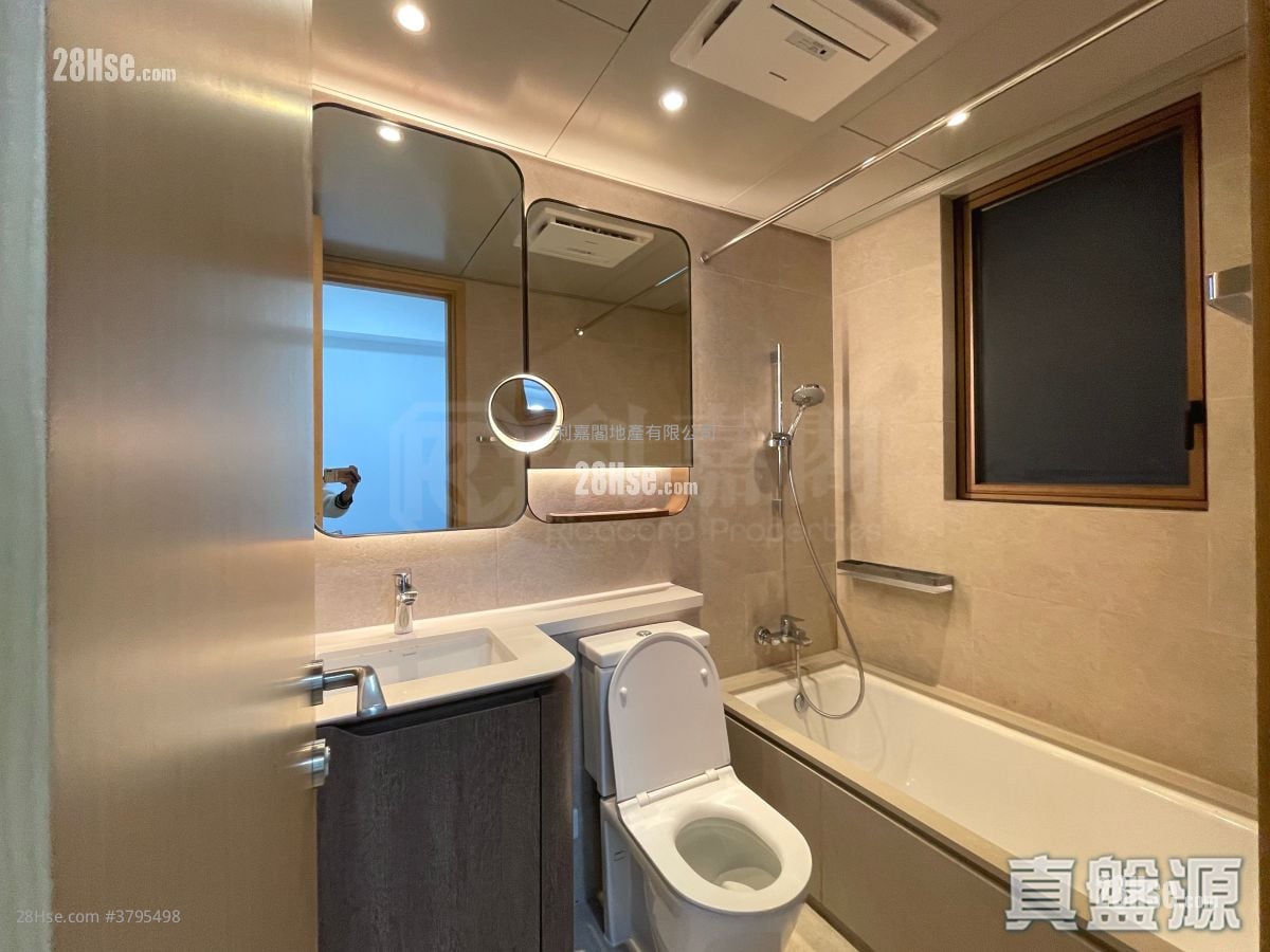 LP10 租盘 3 房 , 2 浴室 832 平方尺