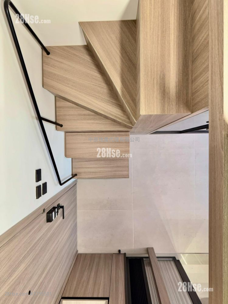 Larchwood Rental Studio , 1 Bathroom 210 ft²