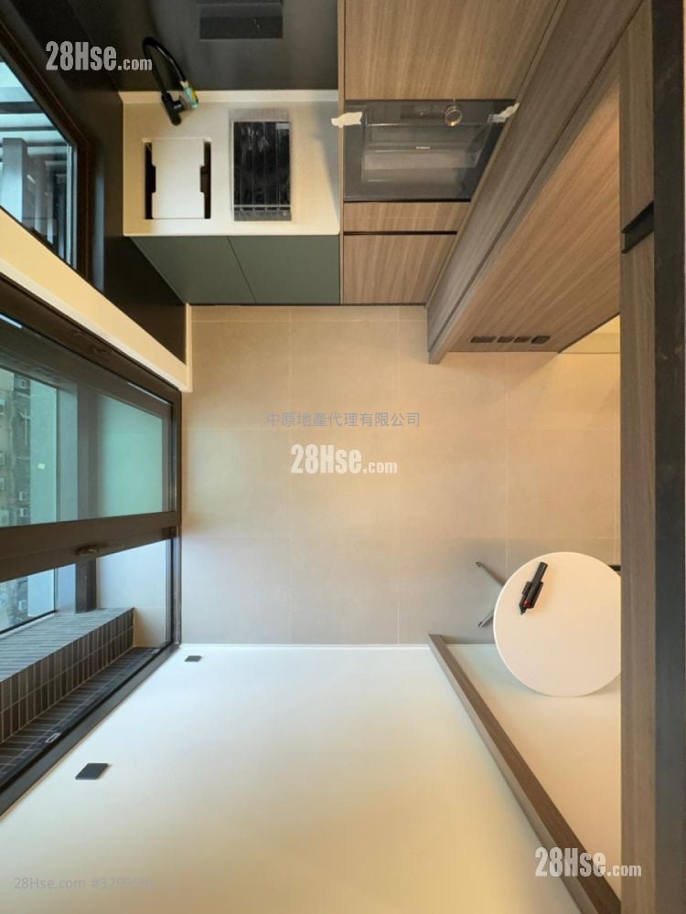 Larchwood Rental Studio , 1 Bathroom 210 ft²