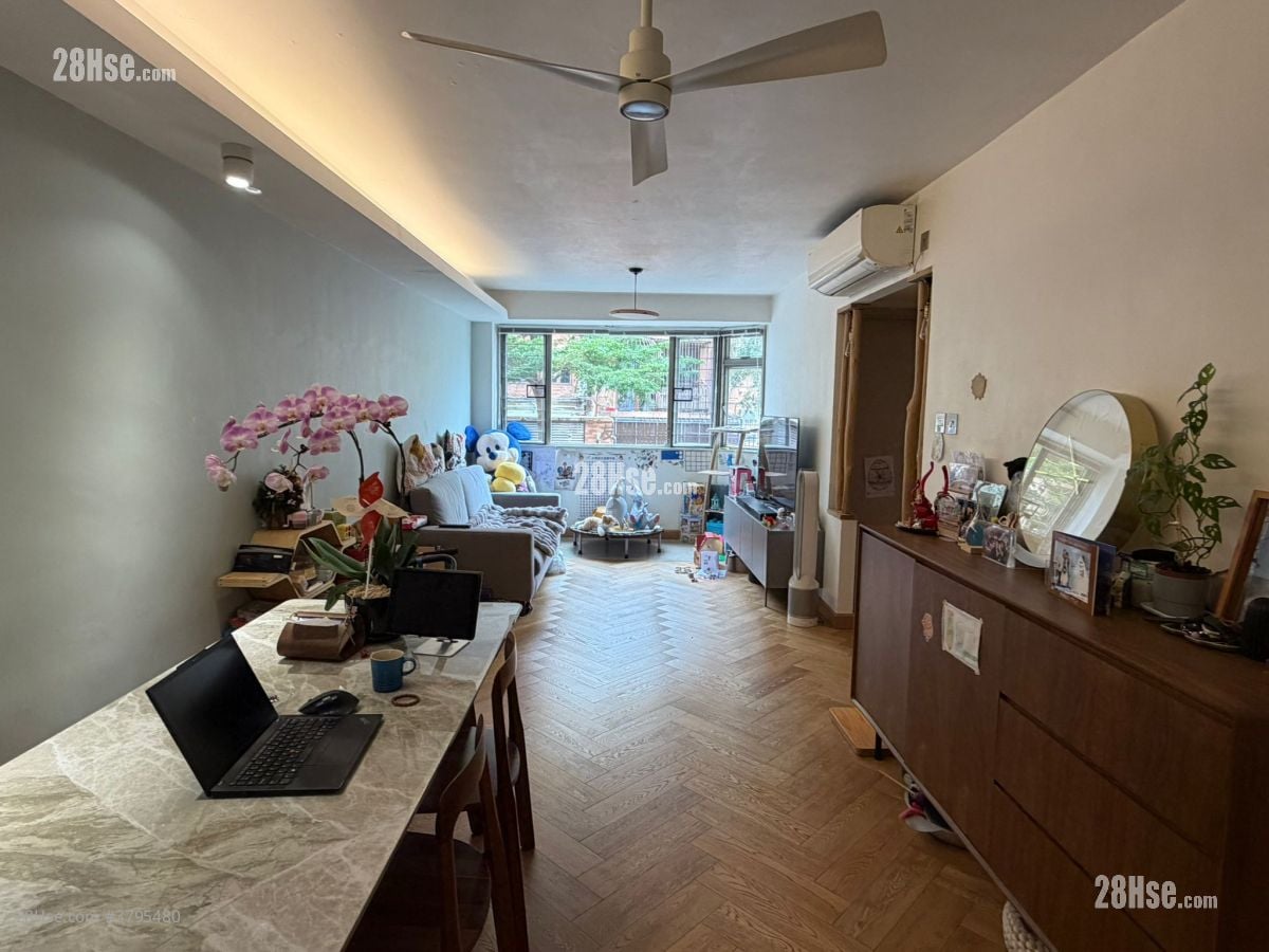 Cassia Court Rental 3 Bedrooms , 2 Bathrooms 814 ft²