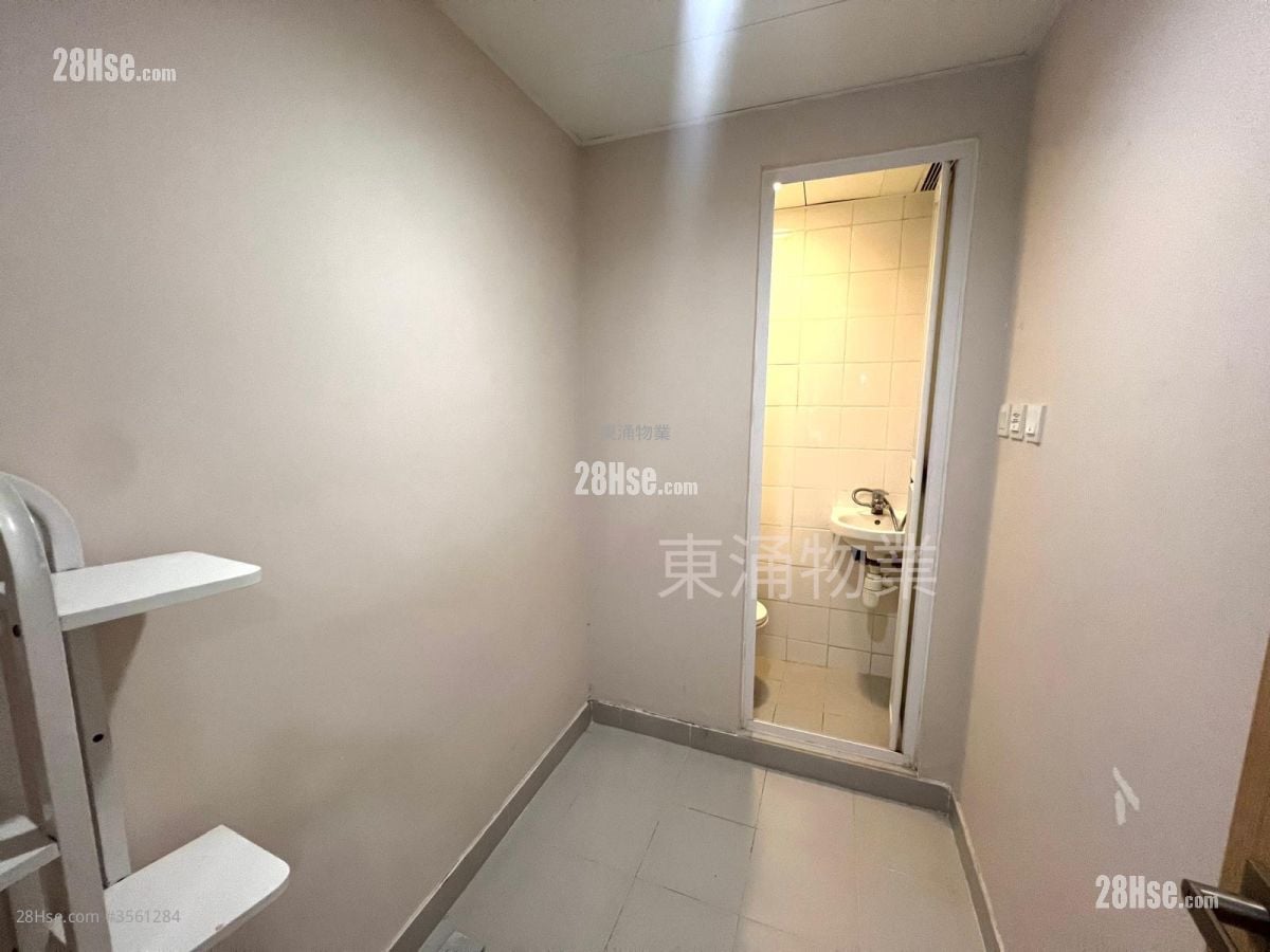 The Visionary Sell 3 Bedrooms , 2 Bathrooms 963 ft²