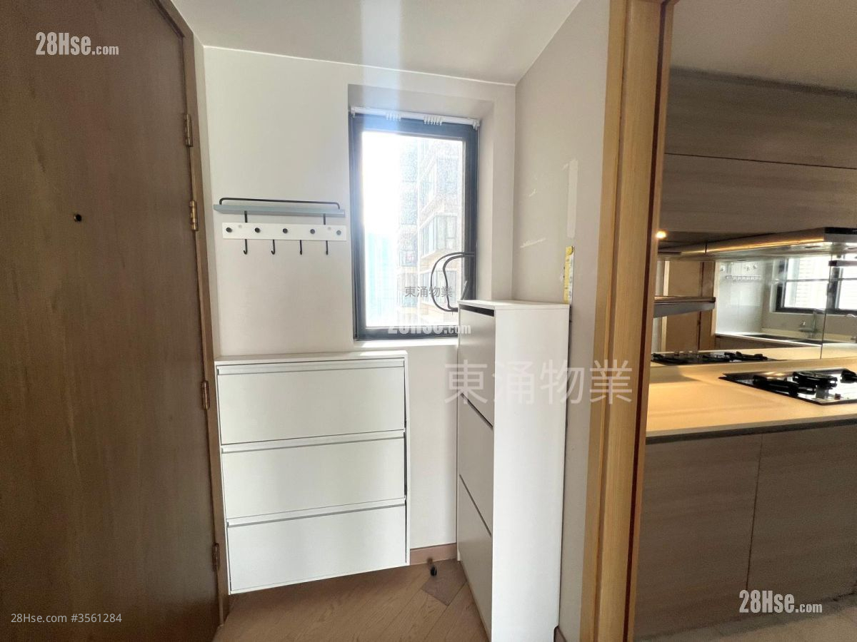 The Visionary Sell 3 Bedrooms , 2 Bathrooms 963 ft²