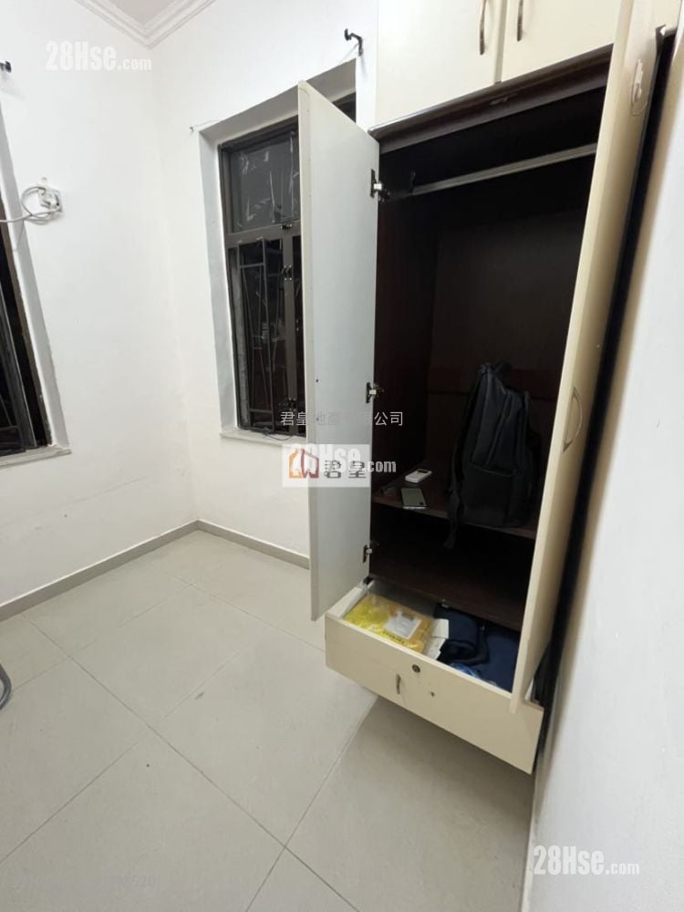 Chinese Mansion Sell 4 Bedrooms , 4 Bathrooms 649 ft²