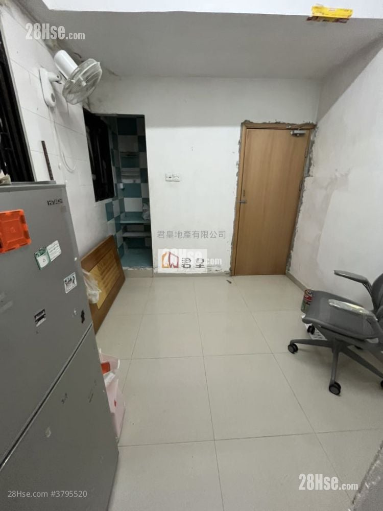 Chinese Mansion Sell 4 Bedrooms , 4 Bathrooms 649 ft²