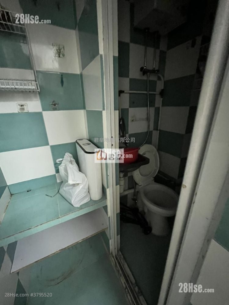 Chinese Mansion Sell 4 Bedrooms , 4 Bathrooms 649 ft²